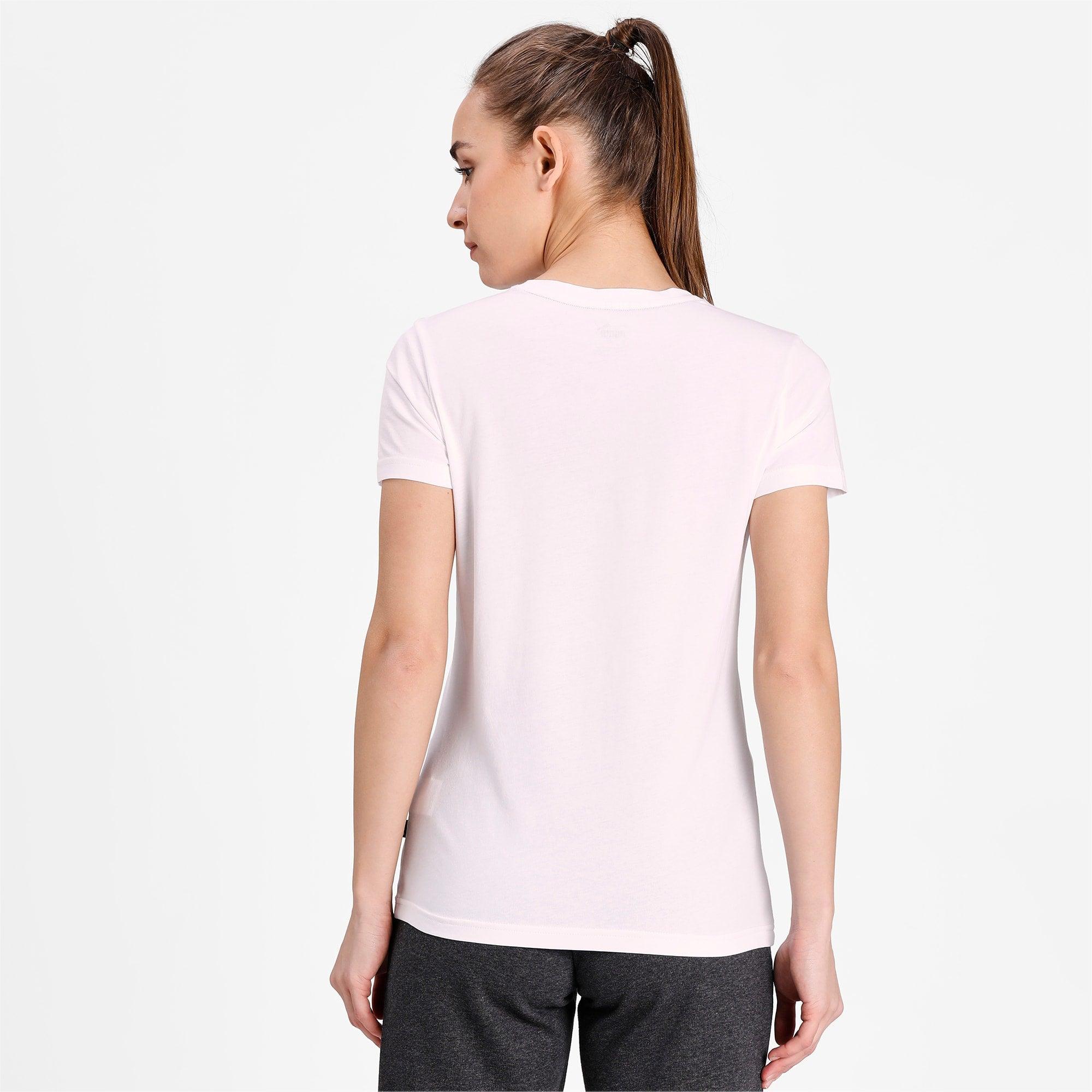 טישירט Essentials+ Metallic Logo לנשים - Image 4