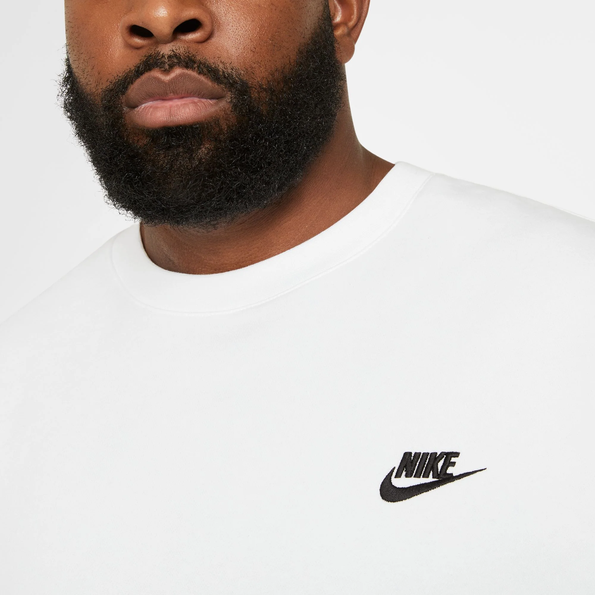 סווטשירט לגברים Sportswear Club Fleece בצבע לבן - Image 5
