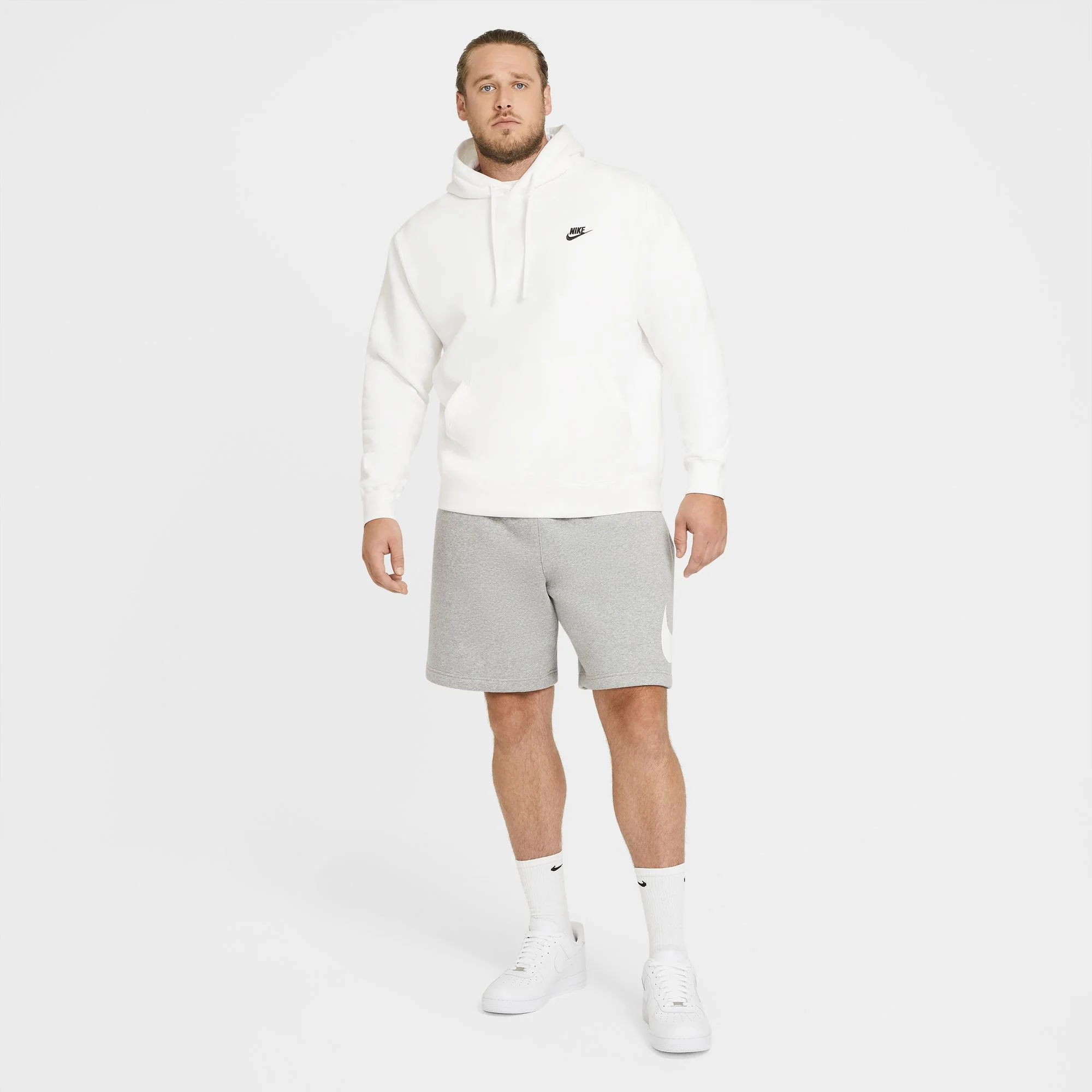 סווטשירט לגברים Sportswear Club Fleece בצבע לבן - Image 8