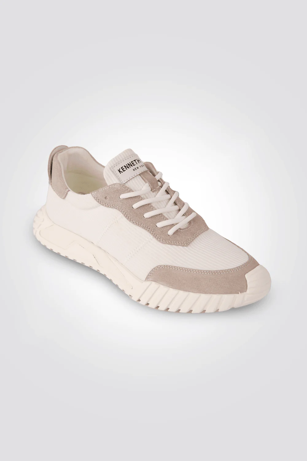 סניקרס SUEDE TRAINER בצבע לבן ואפור - Image 4
