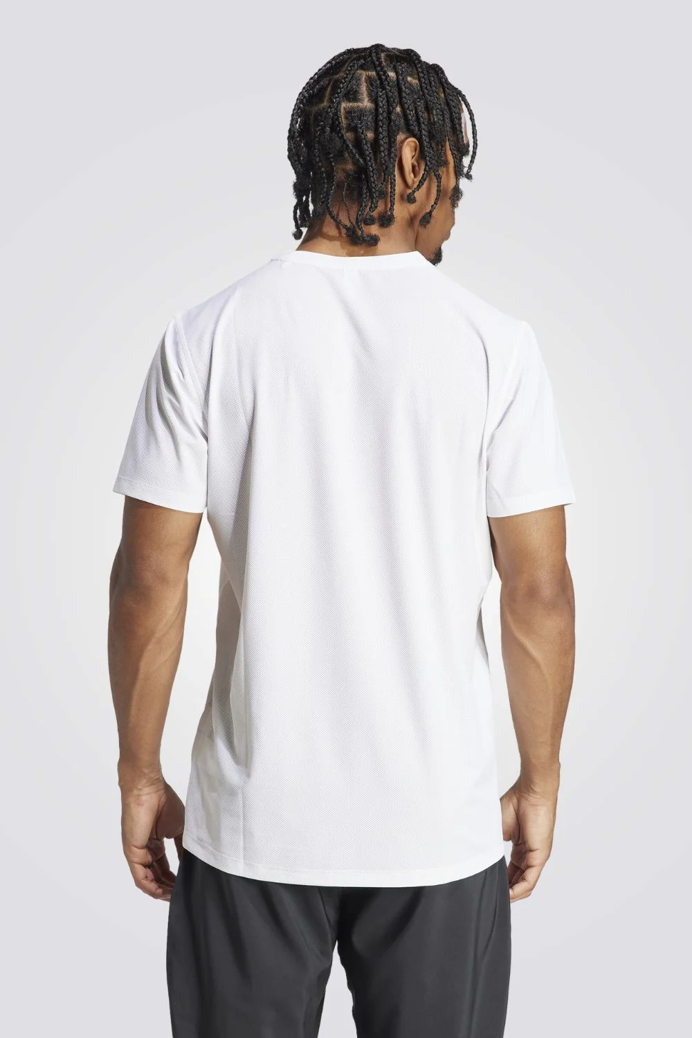 טישירט לגברים Own the Run Tee בצבע לבן | אדידס - Image 2