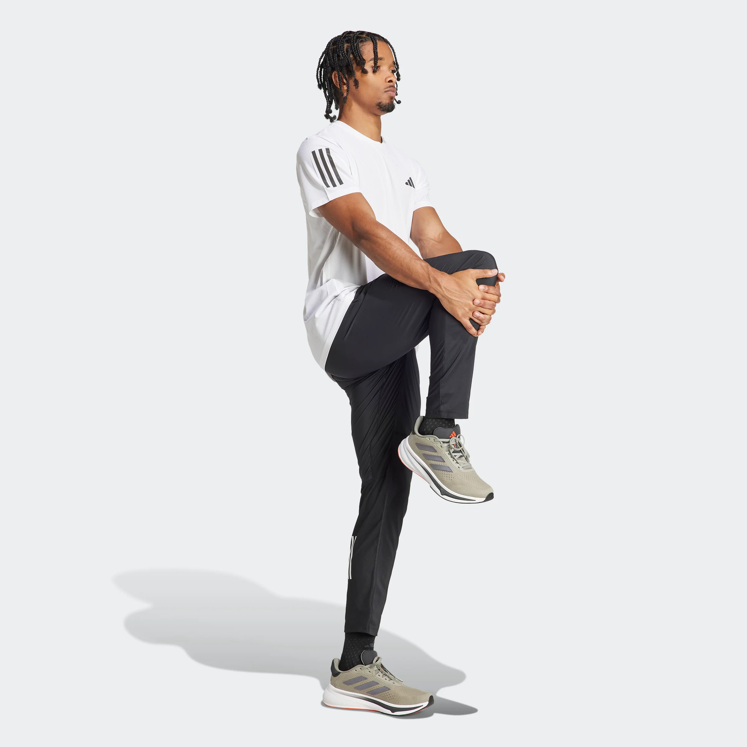 טישירט לגברים Own the Run Tee בצבע לבן | אדידס - Image 6
