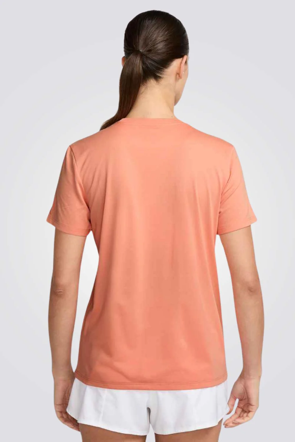 חולצת ספורט Nike Dri-FIT Graphic לנשים - Image 2